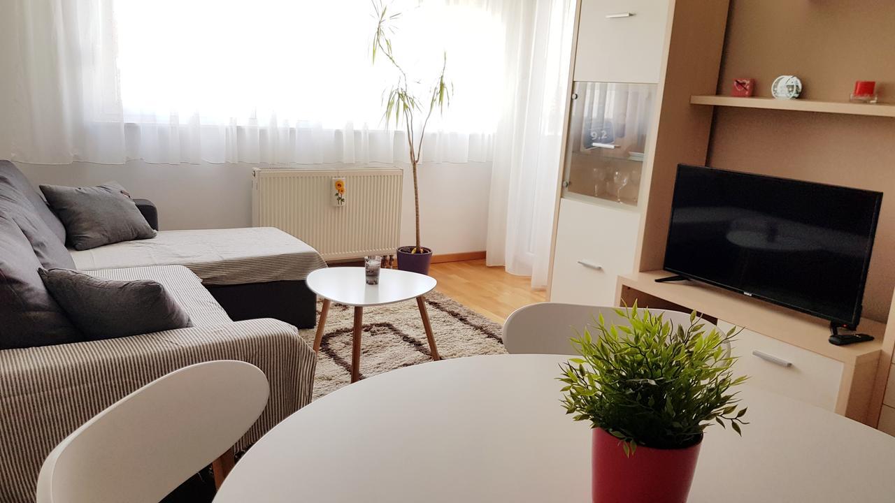 Apartment Petar I Dora Zagreb Exterior foto